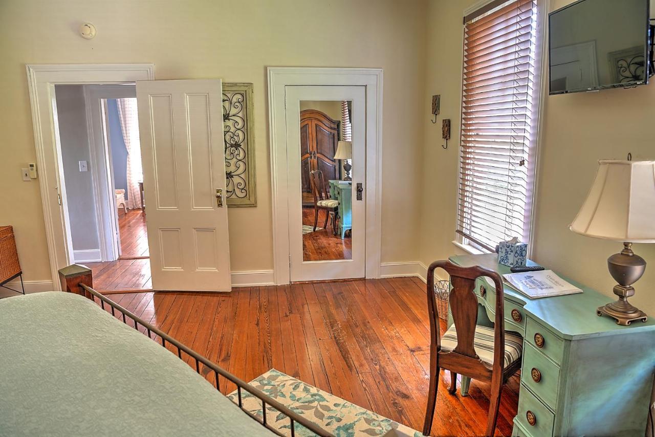 Open Gates Bed & Breakfast Darien Exterior photo